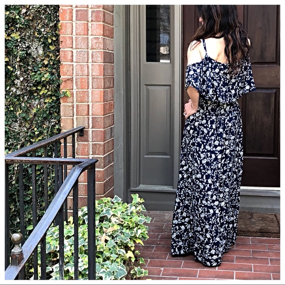 ✨LAST ONE ✨Paris floral off the shoulder dress - Picture 7 of 8